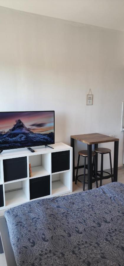 דירת חדר יפה ונעימה באיזור פסטורלי ושקט Apartment Zikhron Ya‘akov Luaran gambar
